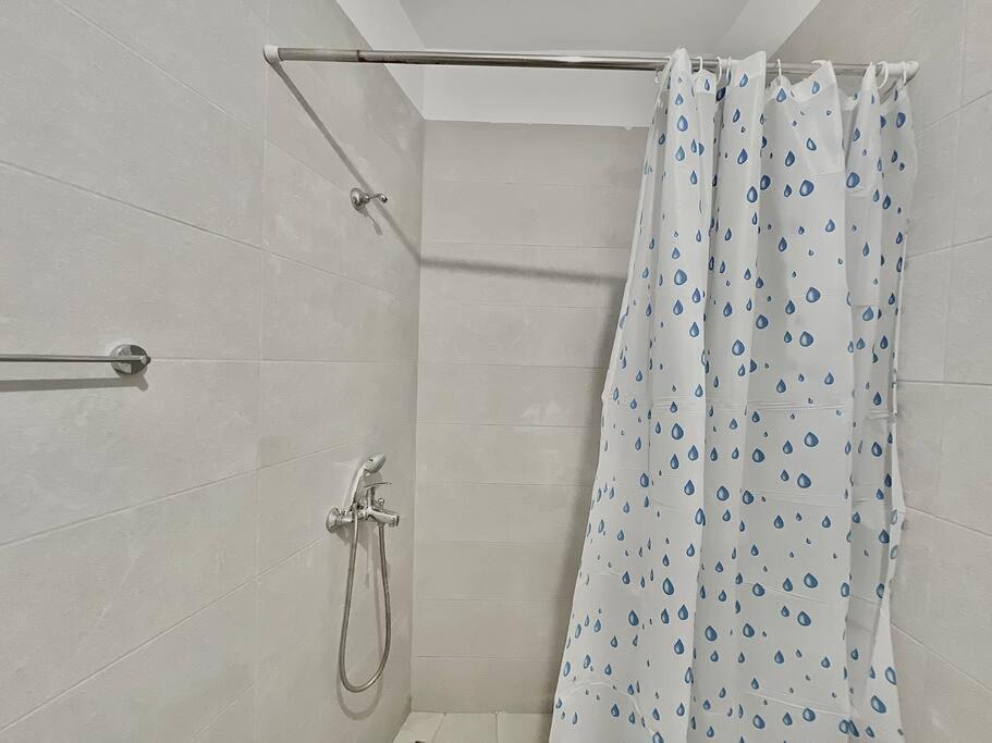 Coral Apartment - City Center Tirana Esterno foto