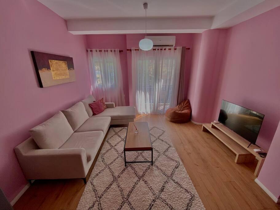 Coral Apartment - City Center Tirana Esterno foto